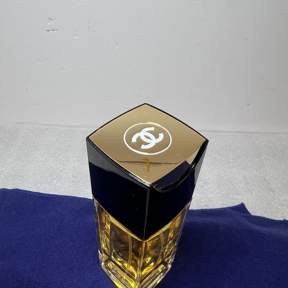 Vintage Chanel No 5 Eau De Toilette Spray, 1.7 oz/50 ml. NOS. No Box - Picture 4 of 5